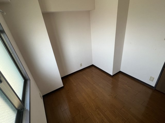 神戸市東灘区森北町２丁目の賃貸マンションの居間・リビング