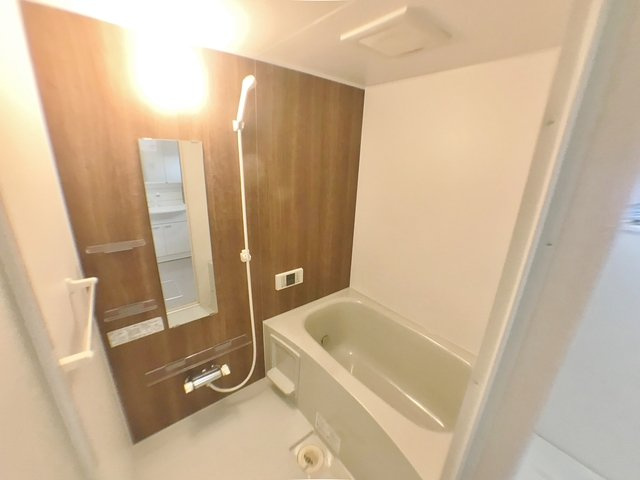 神戸市灘区青谷町３丁目の賃貸マンションの浴室