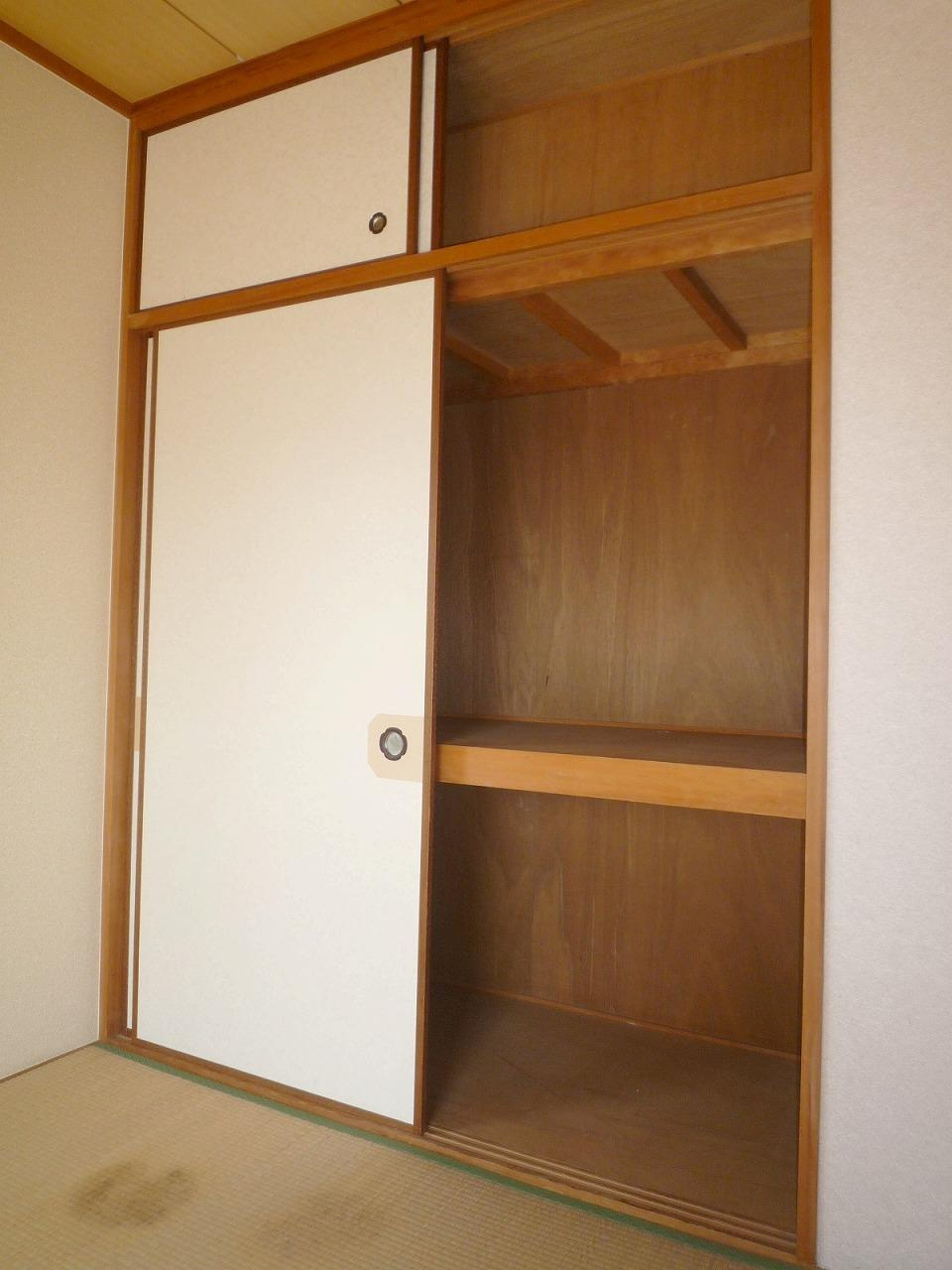 西宮市青木町の賃貸マンションの収納