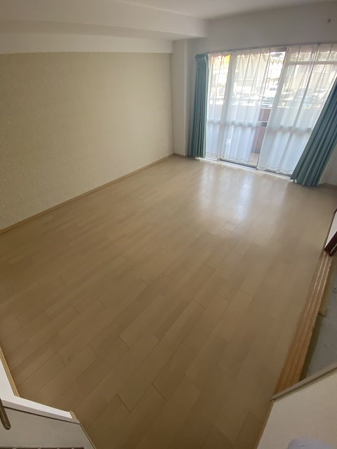 西宮市青木町の賃貸マンションの居間・リビング