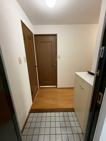 クレフ本山の玄関