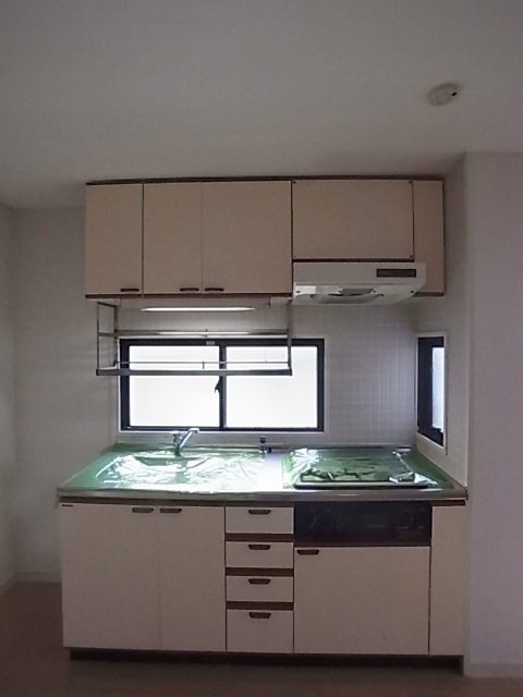 神戸市東灘区西岡本３丁目の賃貸マンションのキッチン