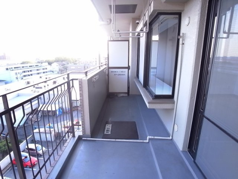 西宮市弓場町の賃貸マンションのバルコニー