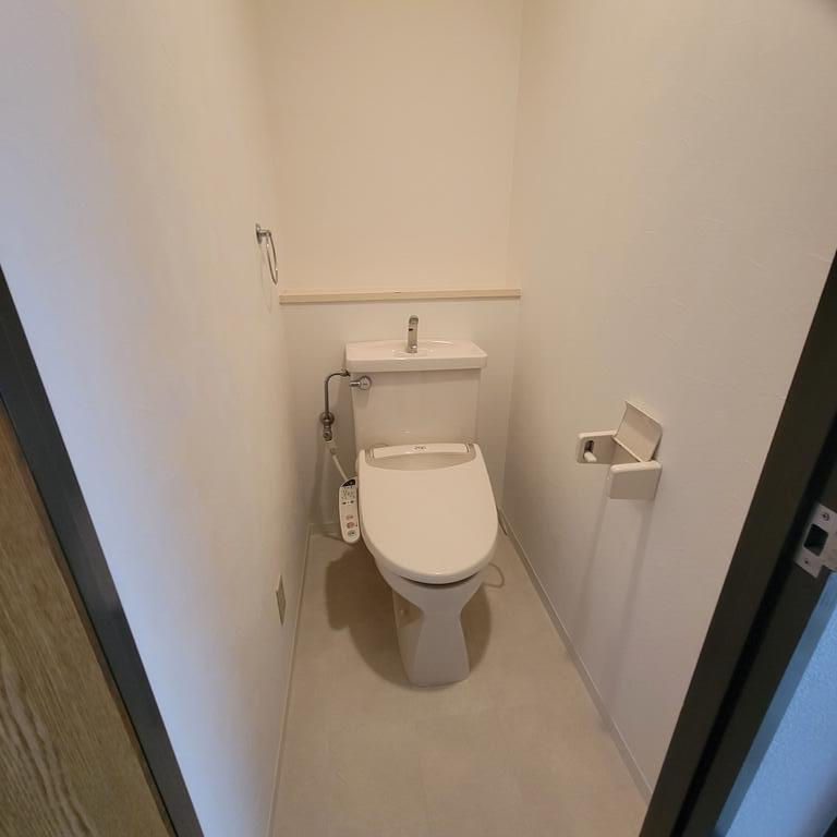 芦屋市宮塚町の賃貸マンションのトイレ