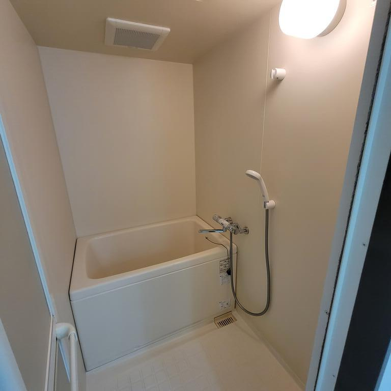 芦屋市宮塚町の賃貸マンションの浴室