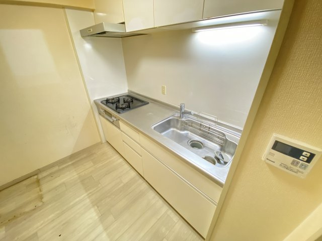西宮市日野町の賃貸マンションのキッチン