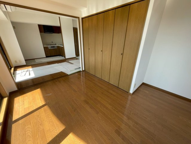 神戸市東灘区御影２丁目の賃貸マンションの居間・リビング