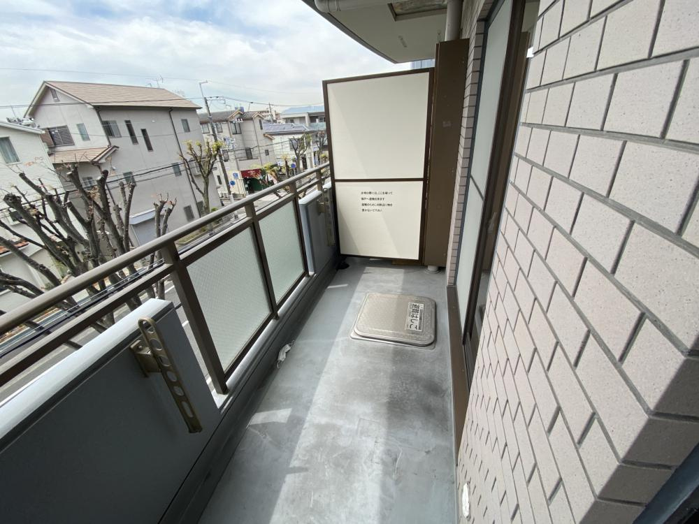西宮市甲子園五番町の賃貸マンションのバルコニー