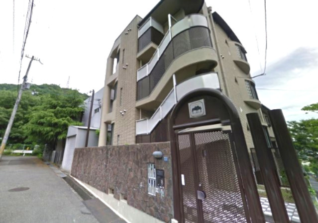 神戸市灘区鶴甲５丁目の賃貸マンションの外観
