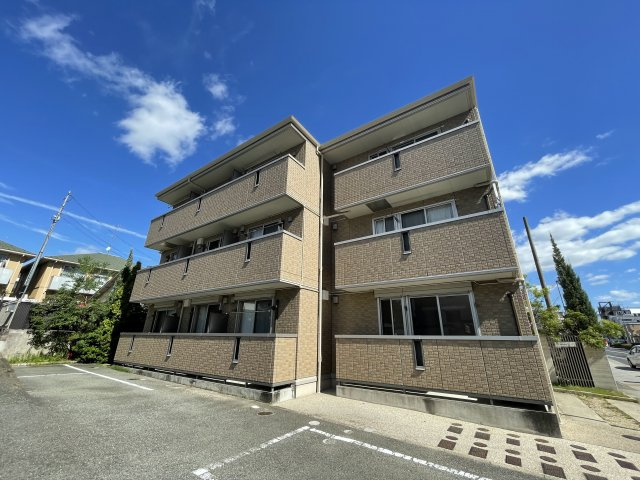 芦屋市楠町の賃貸マンションの外観