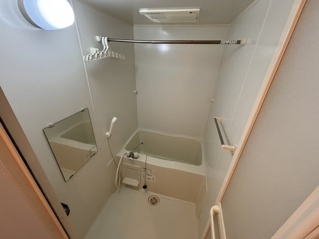 芦屋市楠町の賃貸マンションの浴室