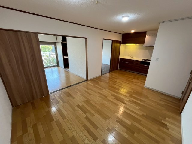 芦屋市朝日ケ丘町の賃貸マンションの居間・リビング