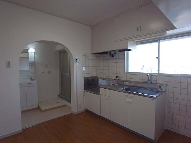 芦屋市東山町の賃貸マンションのキッチン