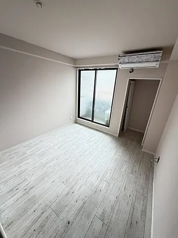 神戸市中央区割塚通４丁目の賃貸マンションの居間・リビング