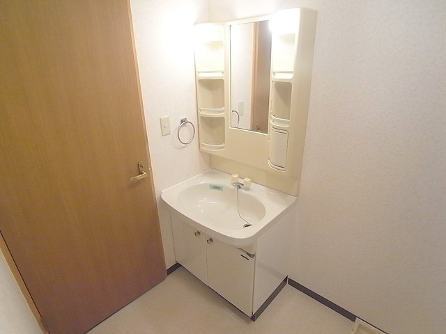 神戸市東灘区本庄町１丁目の賃貸マンションの洗面所