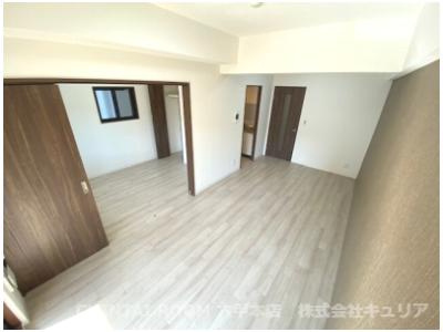 神戸市灘区友田町４丁目の賃貸マンションの居間・リビング