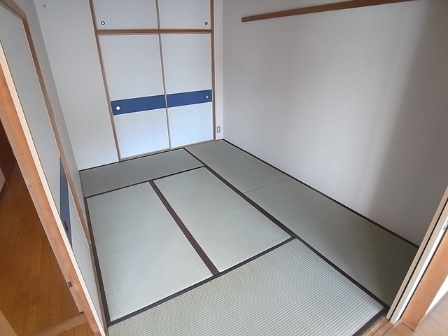 神戸市東灘区本庄町１丁目の賃貸マンションの居間・リビング