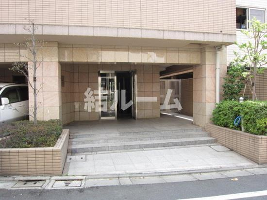 豊島区北大塚１丁目の賃貸マンションのエントランス