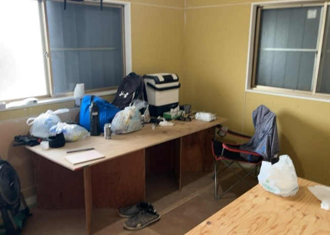 【子供部屋】 | 2階に配置された3室の6.0帖洋室は、子供部屋としてもぴったりの広さです。各室に収納が完備されており勉強道具やおもちゃもすっきり片付きます。2026年8月に全室の内装リフォーム完了予定です。