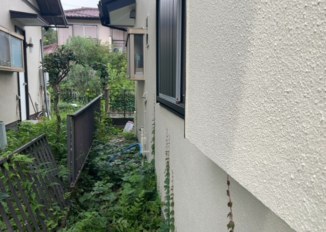 【発電・温水設備】 | プロパンガス仕様の給湯設備を備えており、キッチンや浴室へ温水を供給します。毎日のお風呂や家事を快適にサポートしてくれます。給湯器等の仕様や作動状況につきましては現地にて詳細をご確認ください。