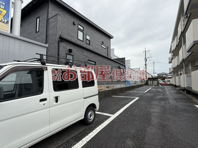 HIROハイツの駐車場|駐車スペースもあります