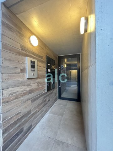 板橋区板橋１丁目の賃貸マンションのエントランス