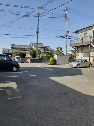 リヴィエールの駐車場