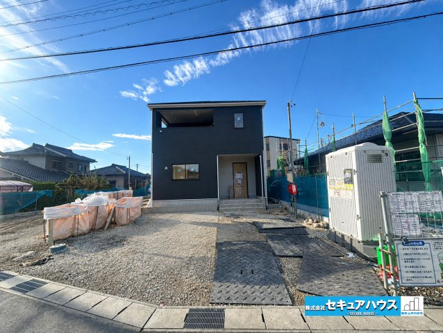 【同施工物件ご案内可能】日進市岩崎町梅ノ木　全3棟の前面道路含む現地写真|【1号棟から見た現地外観写真】
■株式会社　セキュアハウス　豊明店■
住宅ローンに強く、知識、経験豊富なスタッフ在籍
お客様に寄り添い、ご成約後もサポート致します。　　　　　　　　　　　　　　　　　　