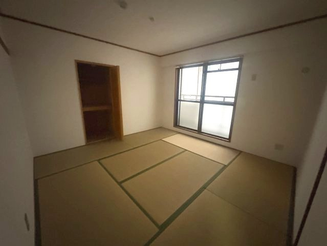 パレス江坂の和室