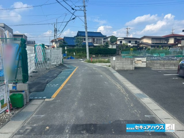 【同施工物件ご案内可能】日進市岩崎町梅ノ木　全3棟の前面道路含む現地写真|事前予約にて現地ご見学いただけます！お気軽にお問い合わせください♪
■株式会社　セキュアハウス■
住宅ローンに強く、知識、経験豊富なスタッフ在籍
お客様に寄り添い、ご成約後もサポート致します。　　　　