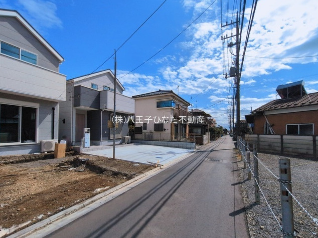 『八王子市新築戸建て』八王子市大楽寺町133-1【仲介手数料無料】　２４－１期の前面道路含む現地写真|～仲介手数料無料☆八王子ひなた不動産～八王子市大楽寺町　新築戸建て