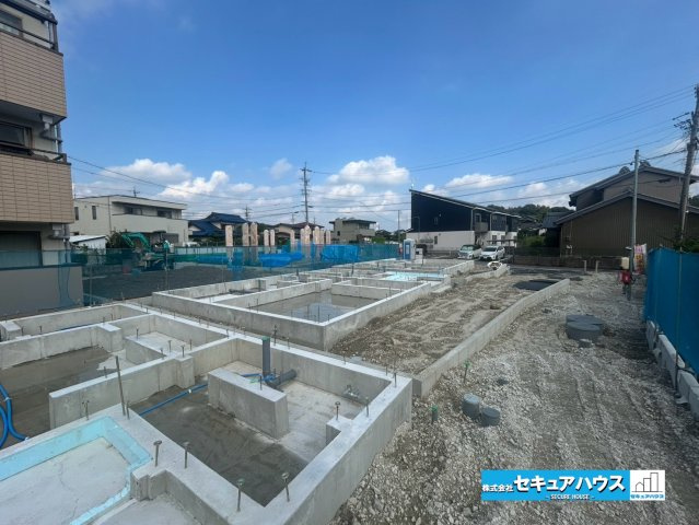 【同施工物件ご案内可能】日進市岩崎町梅ノ木　全3棟の前面道路含む現地写真|事前予約にて現地ご見学いただけます！お気軽にお問い合わせください♪
■株式会社　セキュアハウス　豊明店■
住宅ローンに強く、知識、経験豊富なスタッフ在籍
お客様に寄り添い、ご成約後もサポート致します。