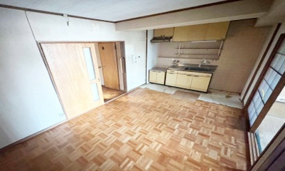 【居間・リビング】 | パインハイツ住吉 | 阪神住吉駅徒歩2分！３沿線利用可能のため通勤通学に便利な立地
