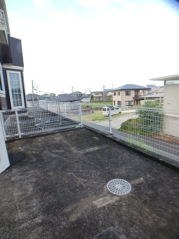 ラシーヌ弐番館の庭