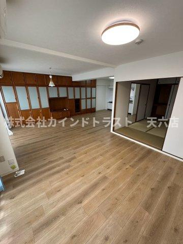 コープ野村梅田A棟の内装|内装は落ち着いています