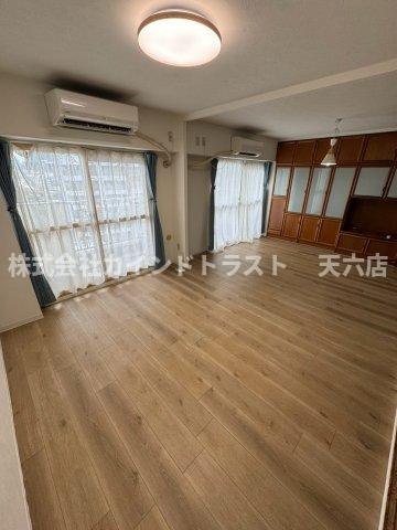 コープ野村梅田A棟のその他