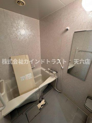 コープ野村梅田A棟の浴室|コンパクトで使いやすいお風呂です