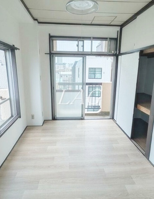 【居間・リビング】 | 丹羽マンション | 洋室のお部屋です。