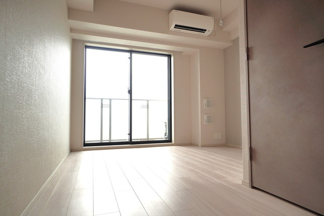 【居間・リビング】 | Ｊ．ＧＲＡＮ　Ｃｏｕｒｔ　品川西大井ＷＥＳＴ | ※写真は同タイプ住戸です。