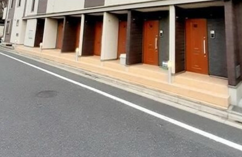 クロワッサンのエントランス