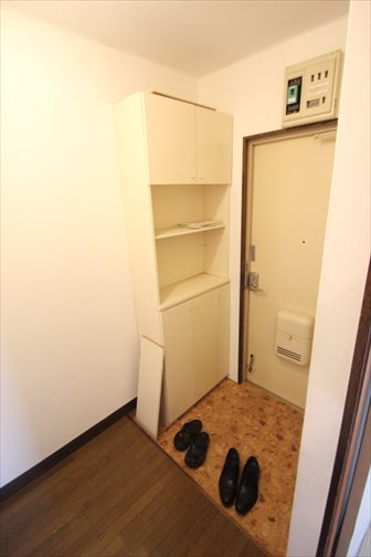 大和マンションの玄関