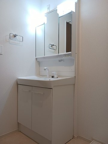 ニューライズ花の木の洗面所
