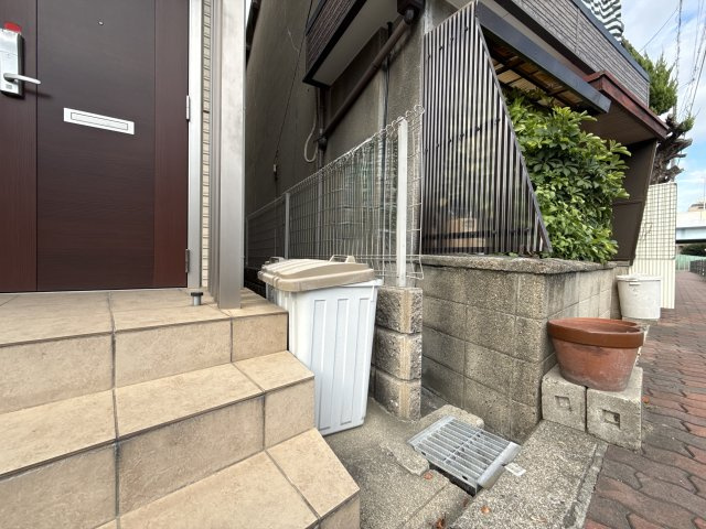 メゾングレージュあびこのエントランス