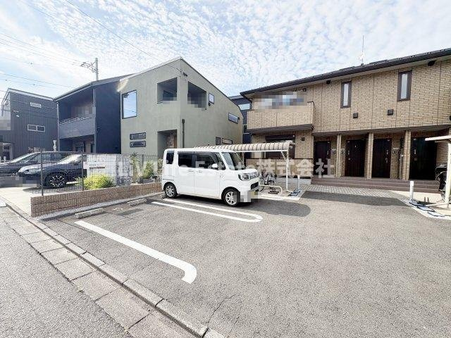 ブリッサ　B棟