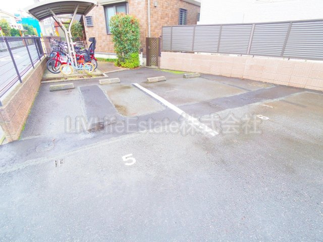 西東京市新町６丁目のアパートの駐車場