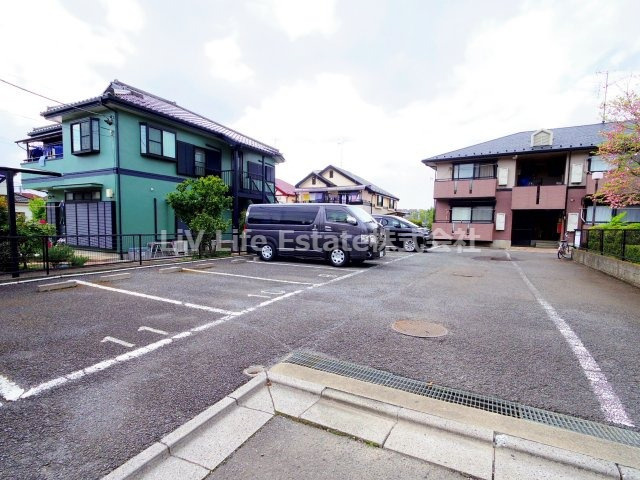 東村山市廻田町１丁目のアパートの駐車場