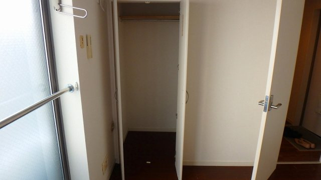DRホームズ本郷の収納