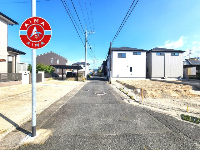 福岡市南区警弥郷3丁目第4-2棟（1号棟）の外観|前面道路含む現地の写真です。