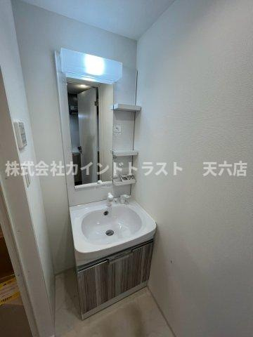 N’sマンション都島の洗面所|忙しい朝には欠かせない洗面所です