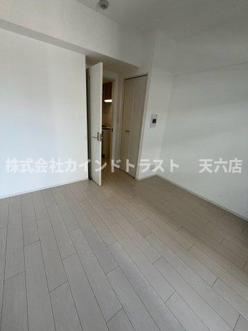 N’sマンション都島の居間・リビング|こちらの居間で趣味の時間をお楽しみください